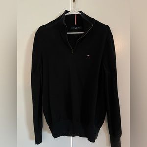 Tommy Hilfiger - navy pullover - size L - never worn
